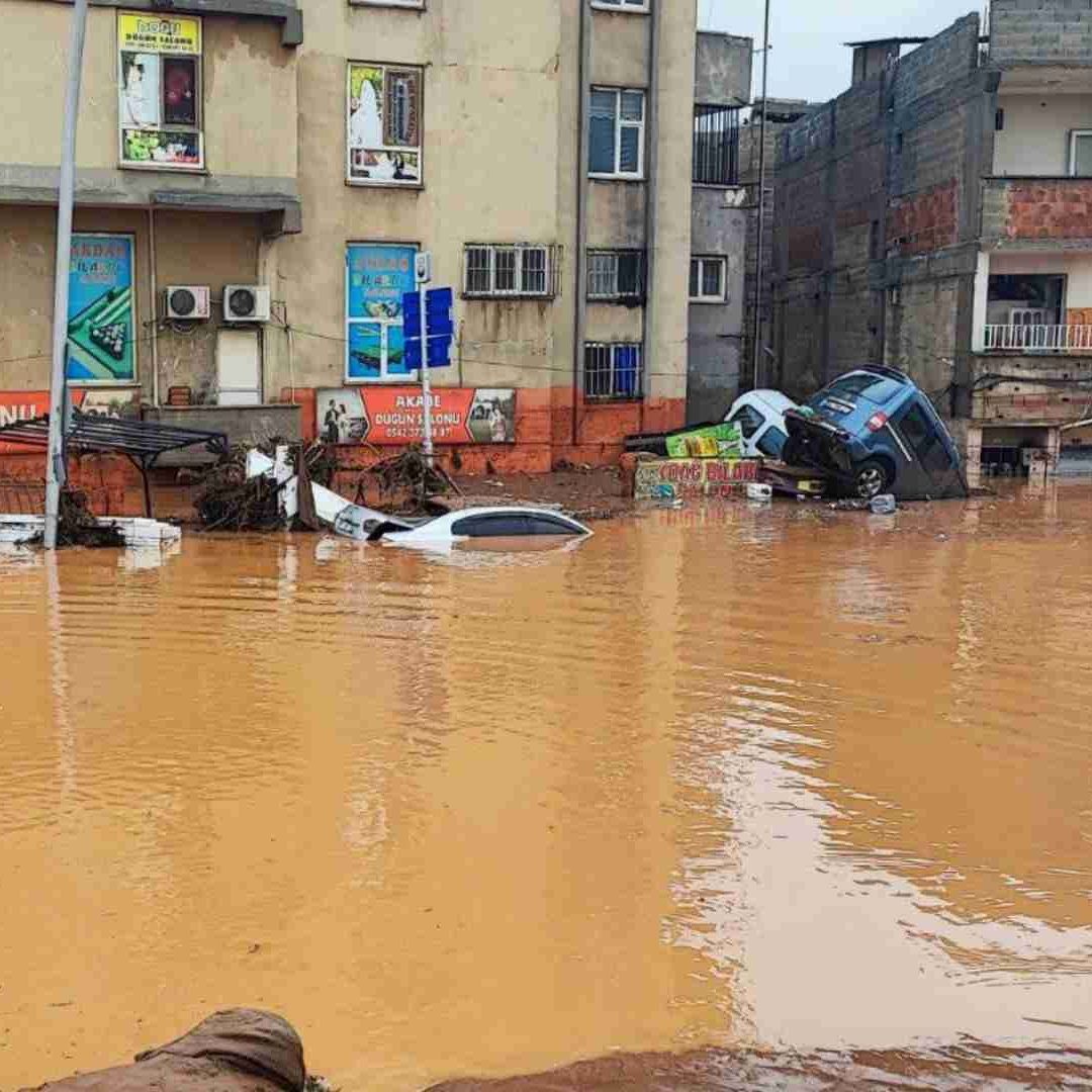 Aumentan a Cinco los Muertos por Inundaciones en Turquía