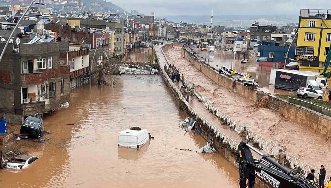 14 personas han muerto y 5 están desaparecidas por las inundaciones en Turquía
