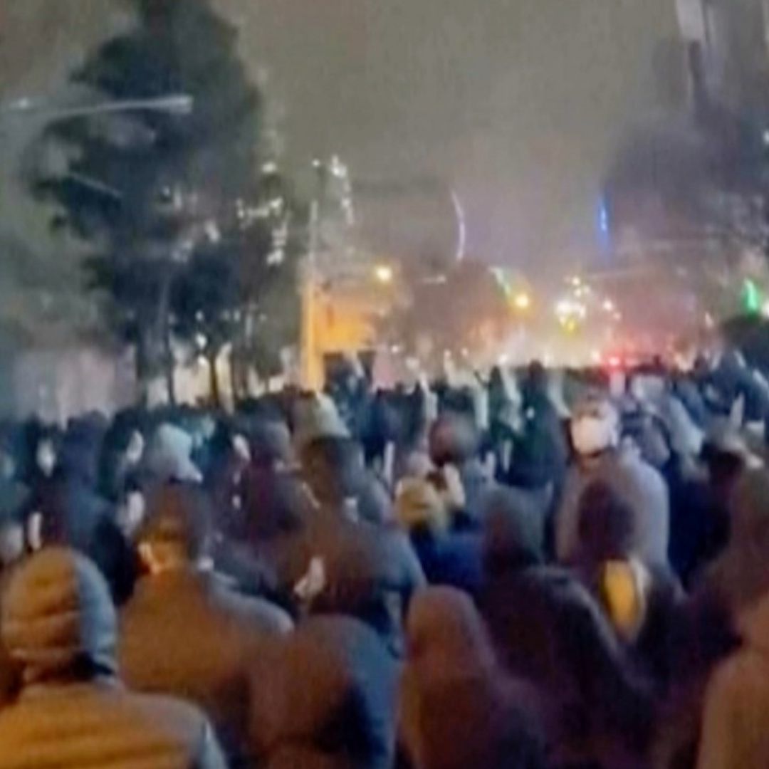Protestas en Irán pese a represión