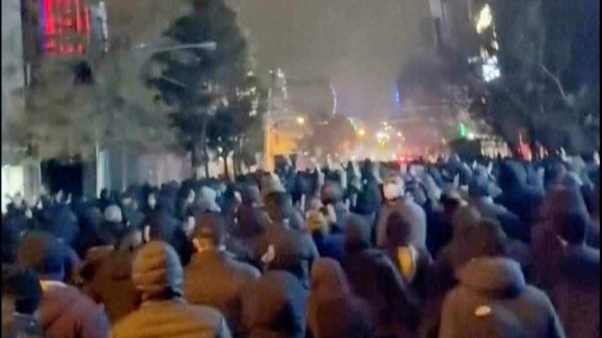 Protestas en Irán pese a represión