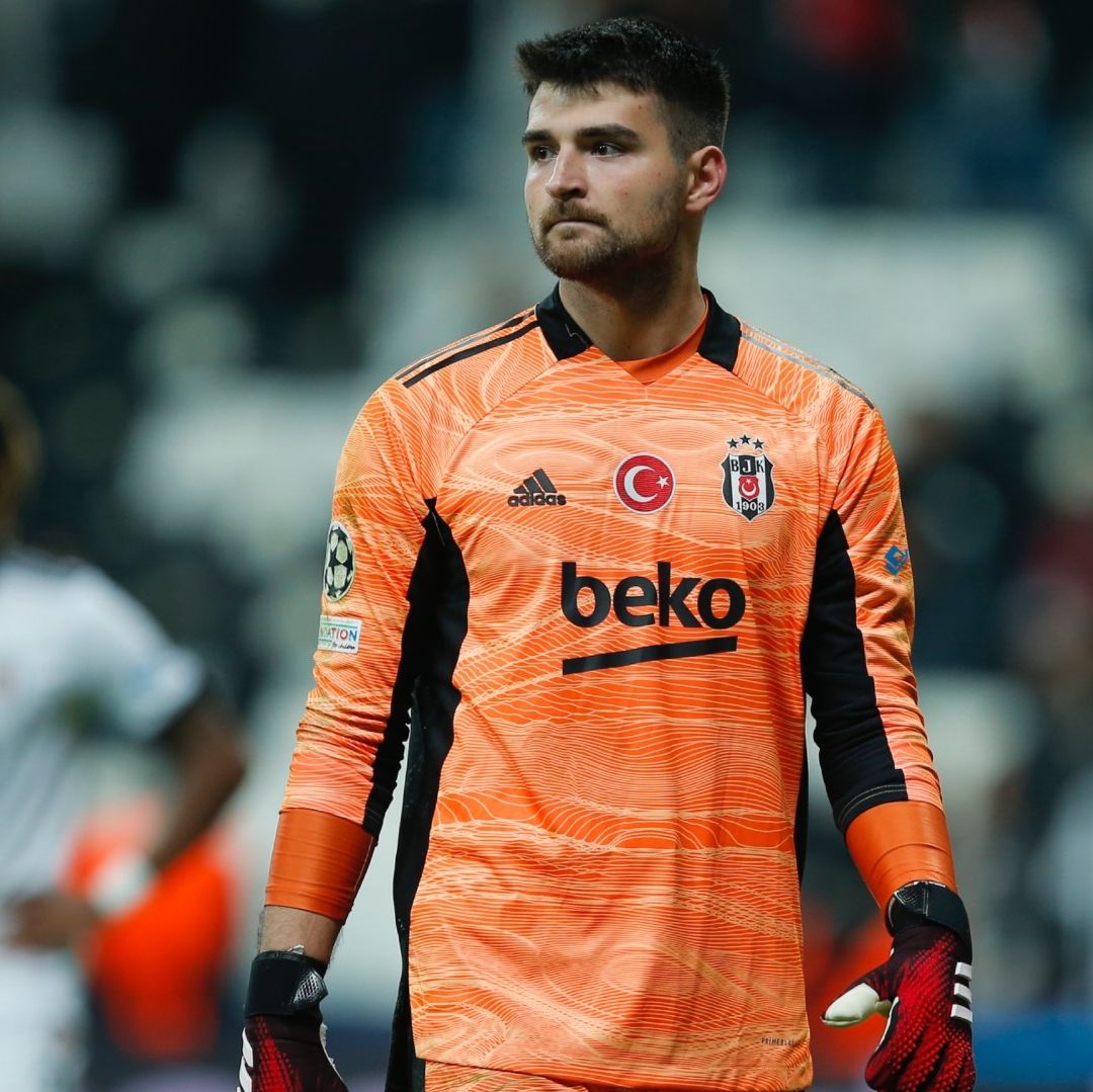 Suspenden a 27 Jugadores en la Liga de Turquía por Apuestas; Galatasaray y Besiktas Involucrados
