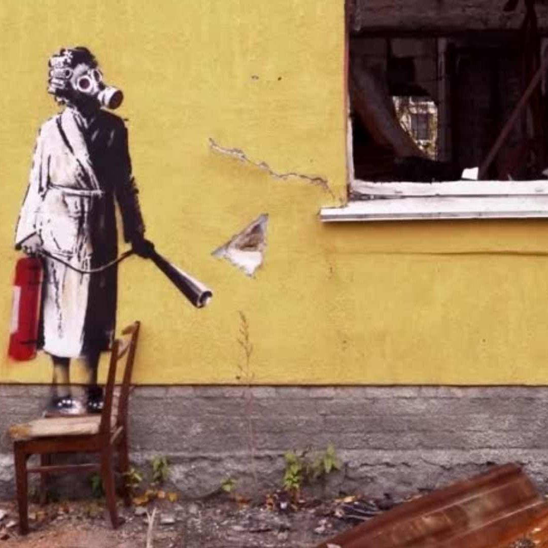Intentan robar mural de Bansky en Kiev, Ucrania