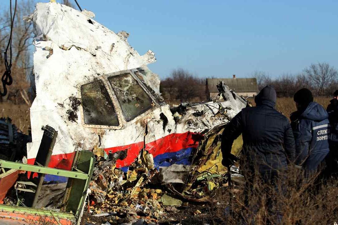Putin Autorizó el Misil que Derribó el Vuelo MH17 de Malaysia Airlines en Ucrania