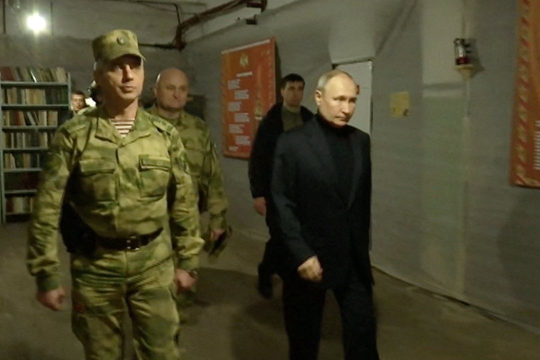 Putin Visita a las Tropas Rusas en la Ucrania Ocupada
