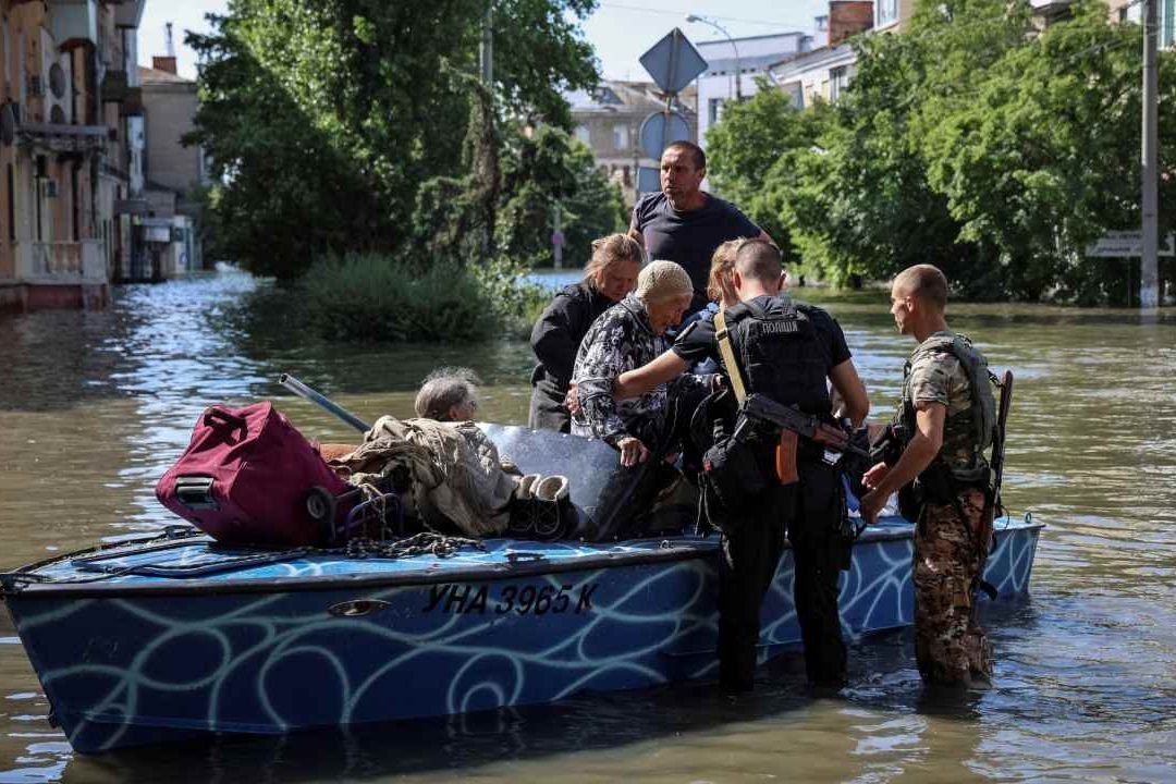 Día 469 de la guerra en Ucrania: Evacuaciones y ofensivas