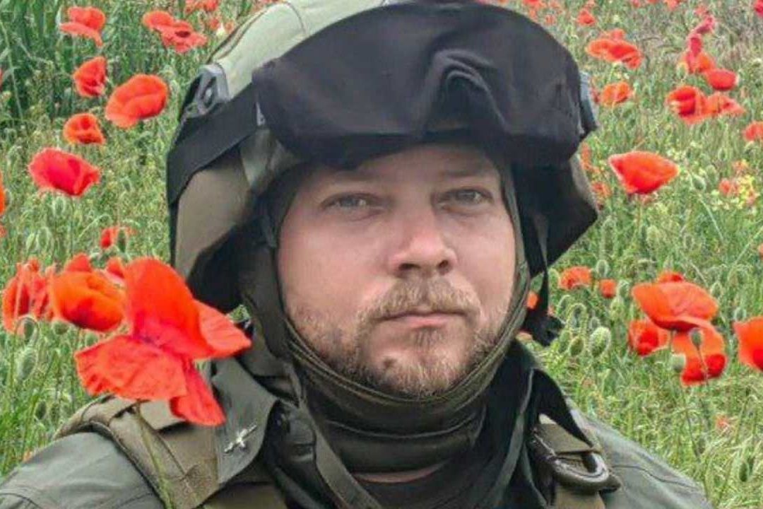 Muere periodista ruso por bombas de racimo en Ucrania