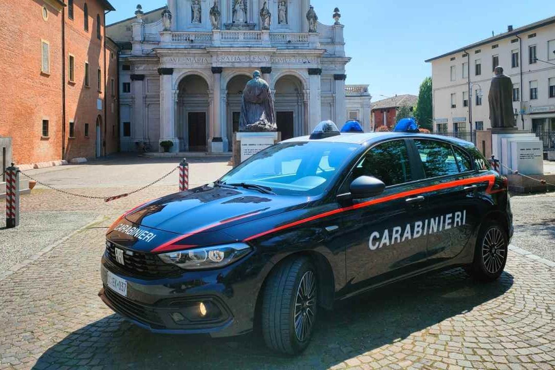 Detienen a Dos Jóvenes por Matar a Indigente en Italia