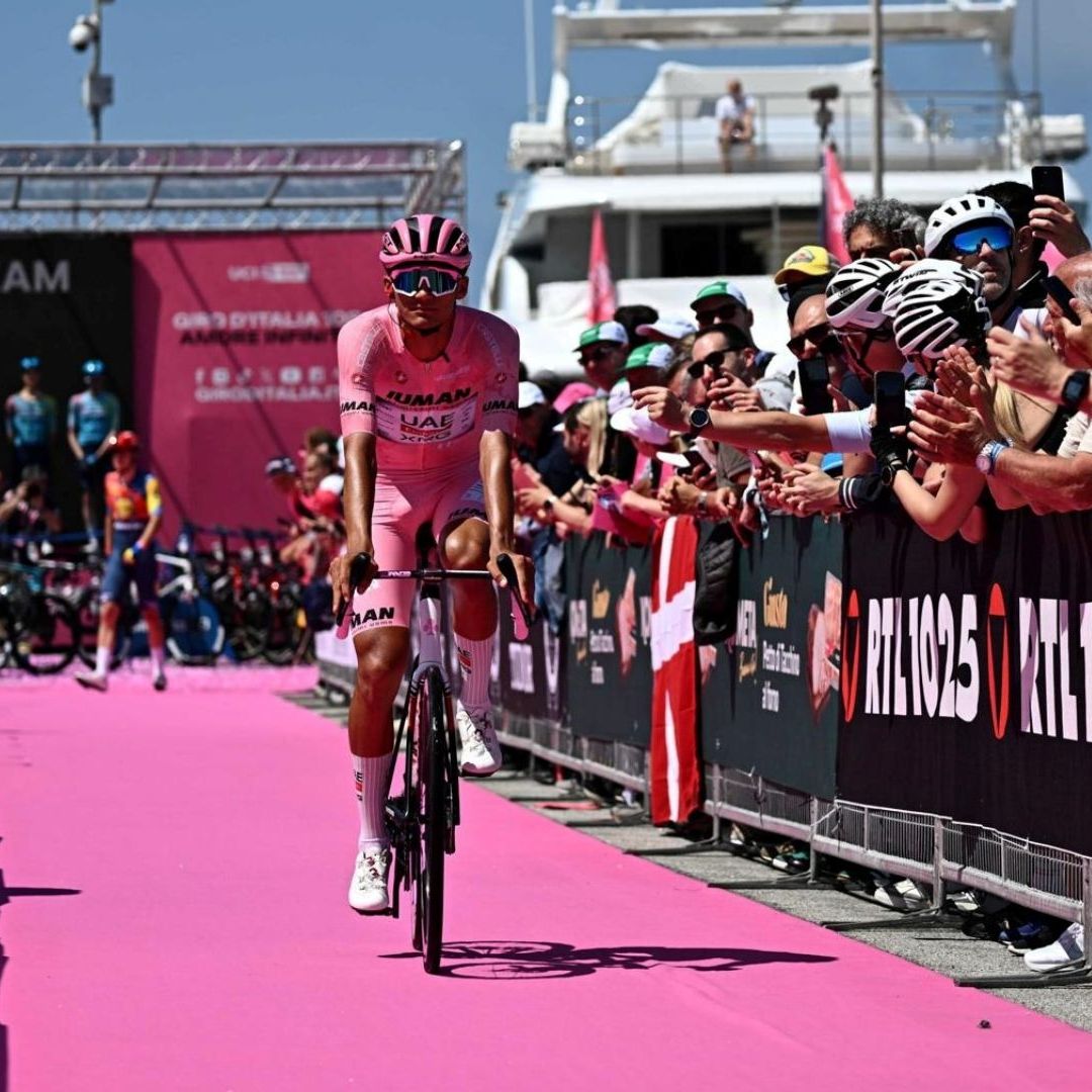 Isaac del Toro en etapa 11 del Giro de Italia