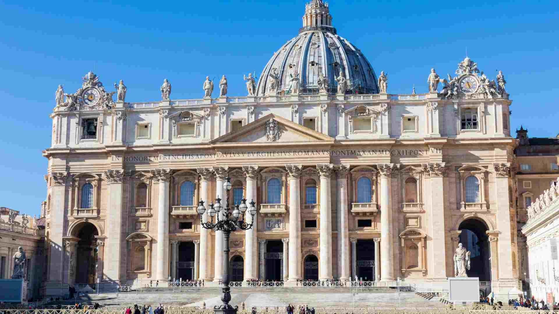 En 2019, se promulgó la 'Vos estis lux mundi' que establece el procedimiento a seguir en las diócesis ante casos de abuso