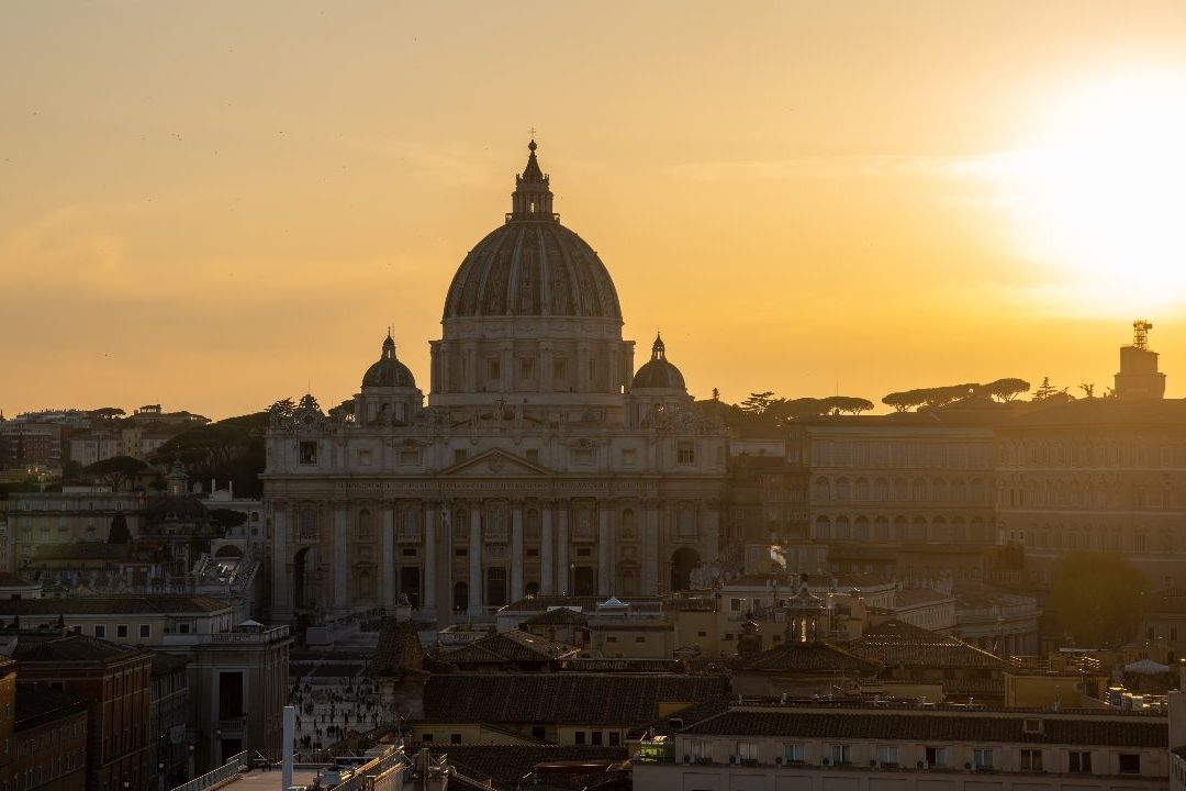 Vaticano Lanza Consulta Mundial para Prevenir Abusos Sexuales