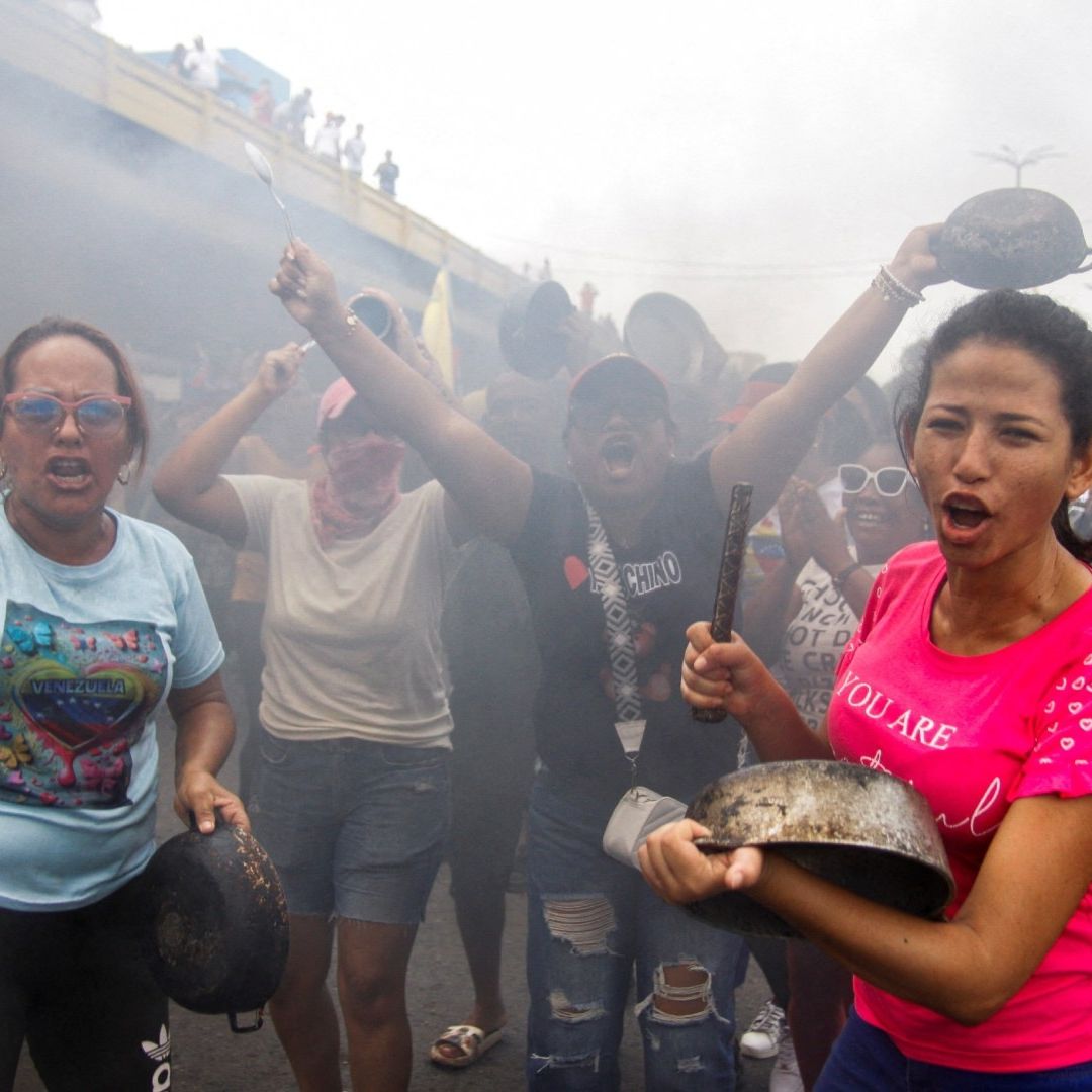 Protestas en Venezuela Contra la Reelección de Maduro Dejan al Menos Un Muerto