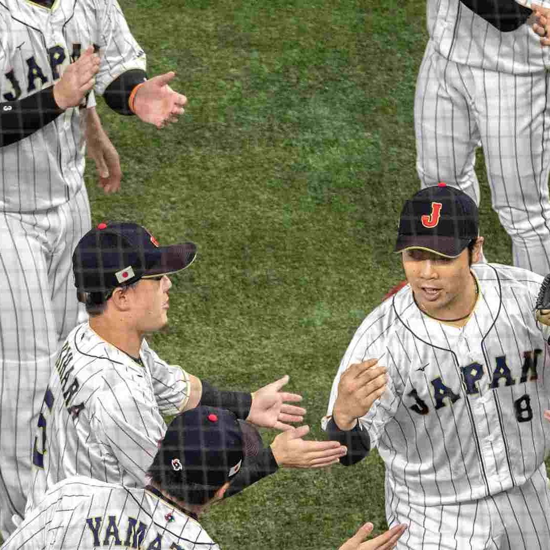 Los jugadores japoneses celebran durante el partido de semifinales del Clásico Mundial de Beisbol 2023 contra México