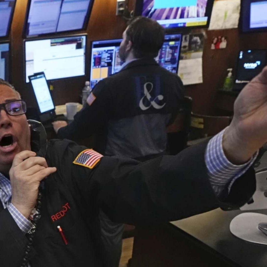 Wall Street Vuelve a Caer Por Temores a Aranceles de Trump y Oro Alcanza Nuevo Máximo Histórico