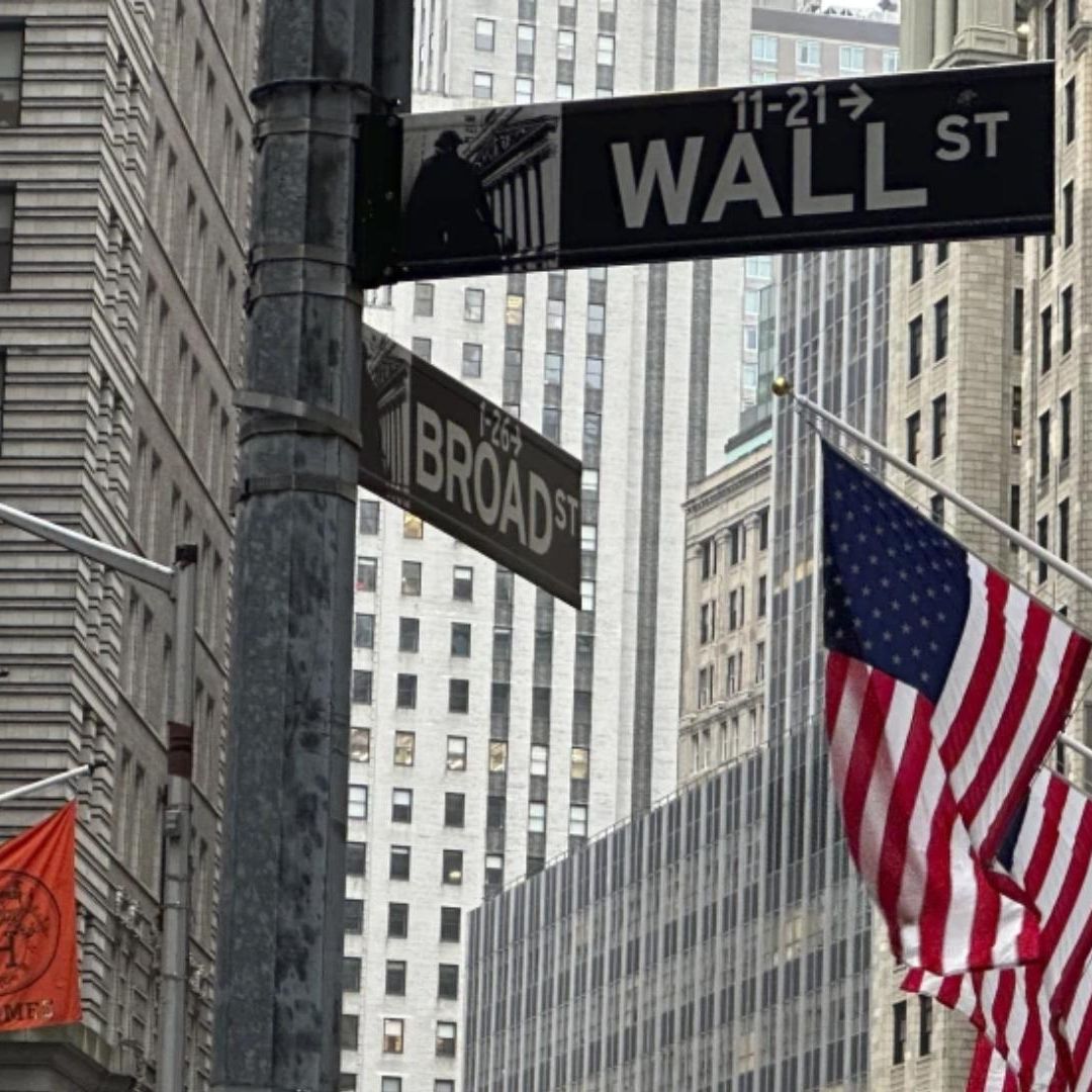 Lunes Histórico en Wall Street: S&P 500 y Nasdaq Tocan Máximos Récord Impulsados por '7 Magníficos'