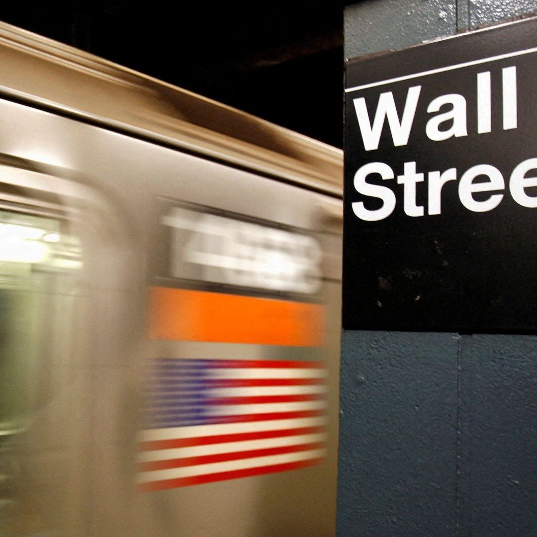 Dow Jones Alcanza Máximo Histórico mientras Wall Street Sube ante Renovado Optimismo por IA