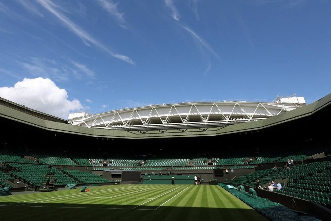 El torneo de tenis Wimbledon permitirá este torneo la participación de tenistas rusos y bielorrusos pero usarán con bandera neutral
