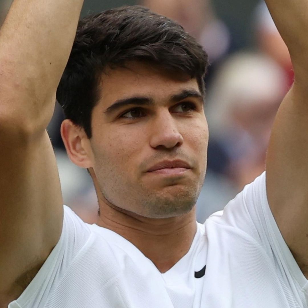 El tenista español, Carlos Alcaraz, quedó hoy 12 de julio de 2024 como el primer finalista del Campeonato de Wimbledon