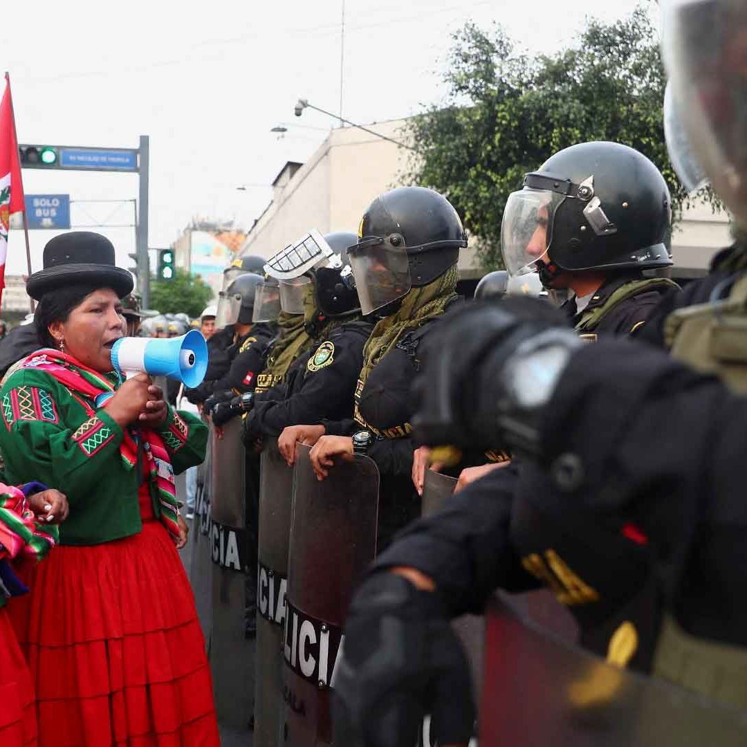 Tres regiones de Perú se quedaron sin gasolina ni gas debido a los bloqueos y protestas en contra del gobierno