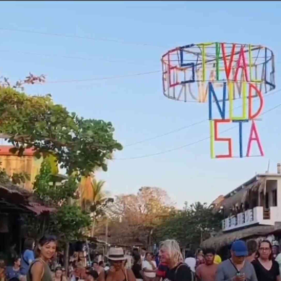 Concluye el Festival Nudista Zipolite 2023 en Oaxaca