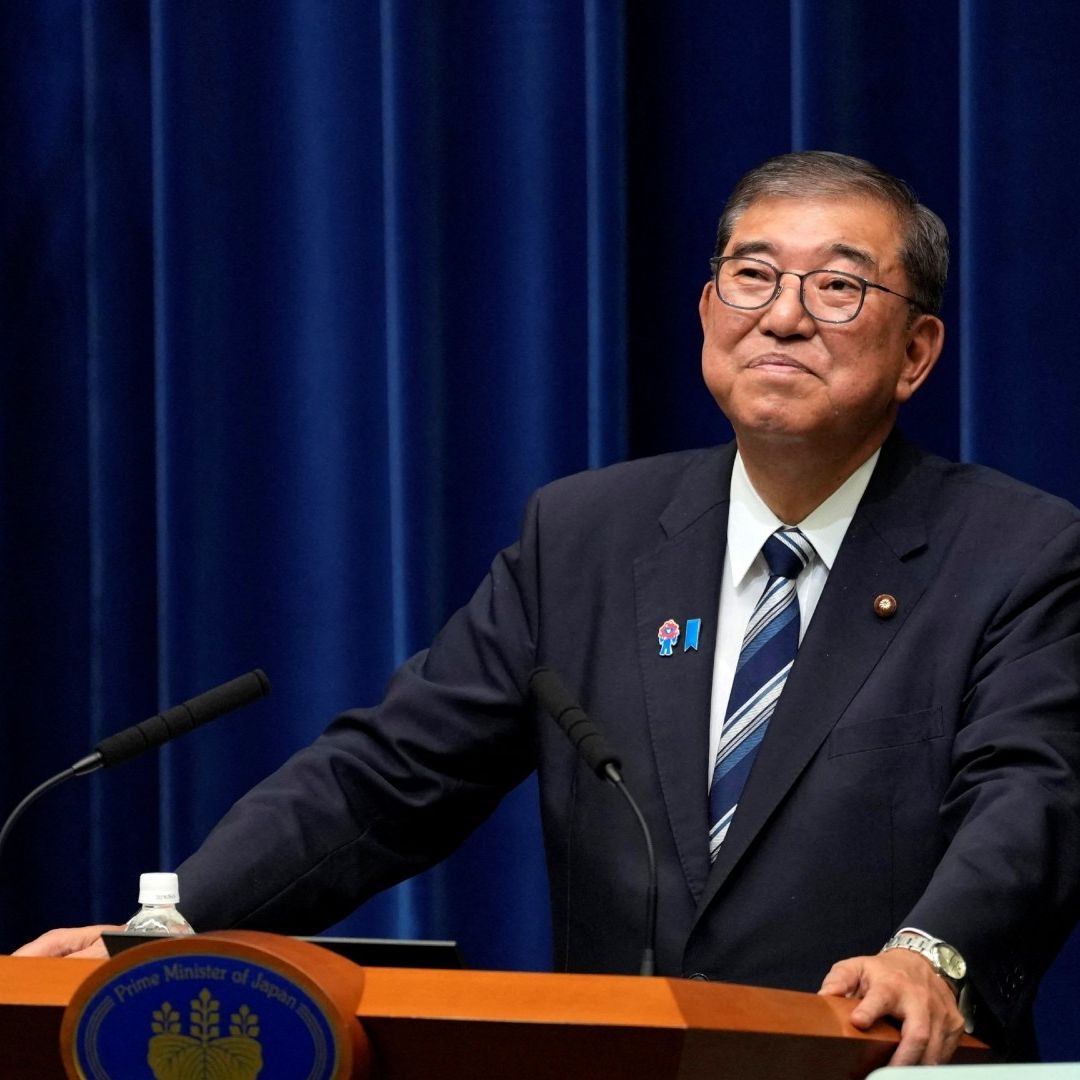 Primer ministro de Japón dimite