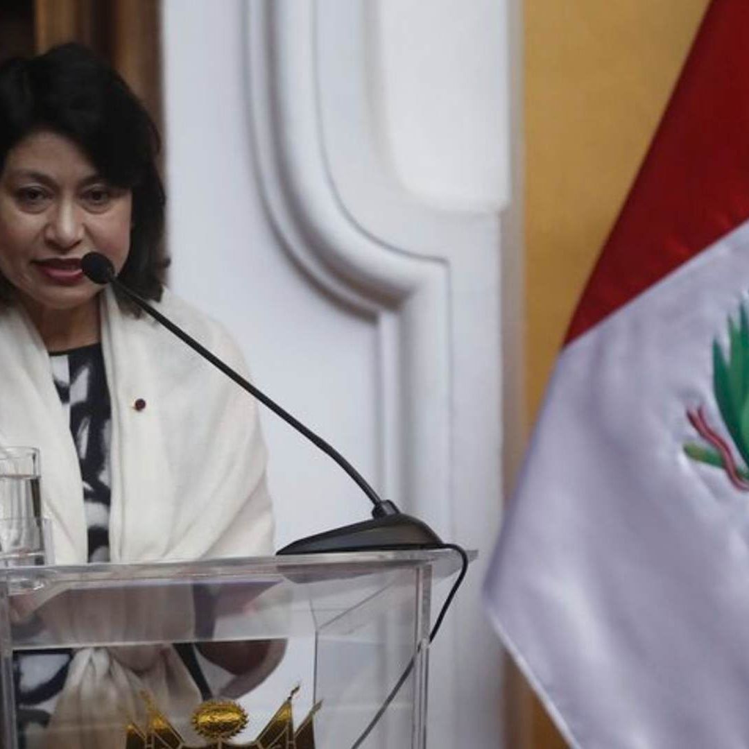 La canciller de Perú, Ana Cecilia Gervasi, califica a AMLO como irracional