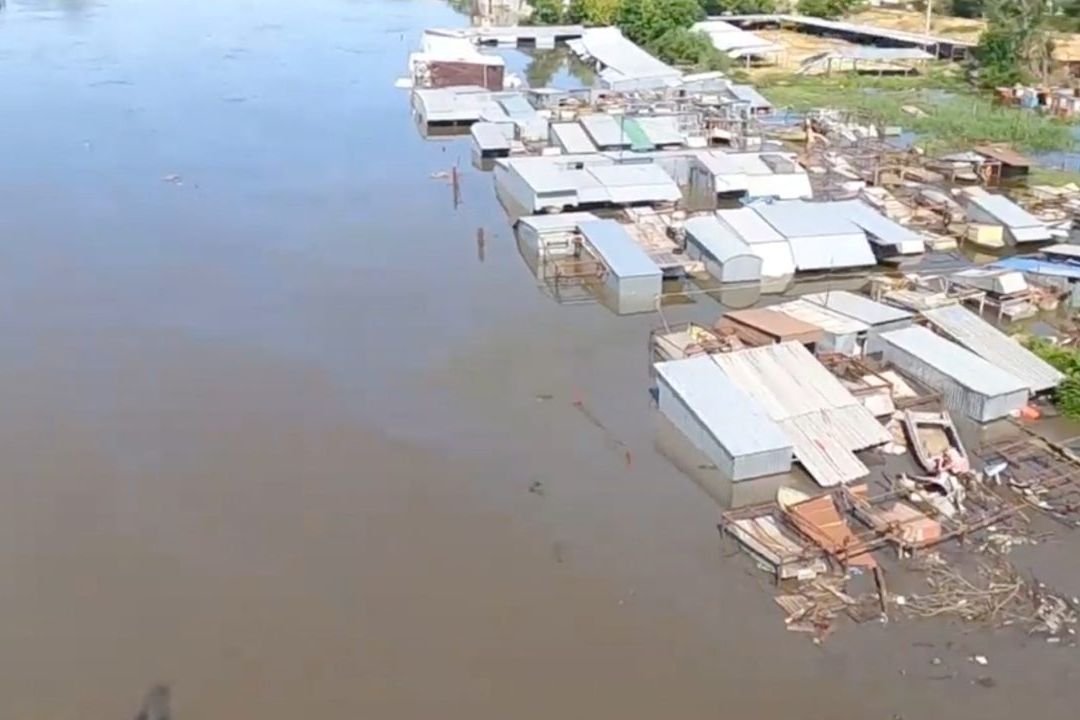 Destrucción de Presa en Jersón Deja al Menos 7 Desaparecidos