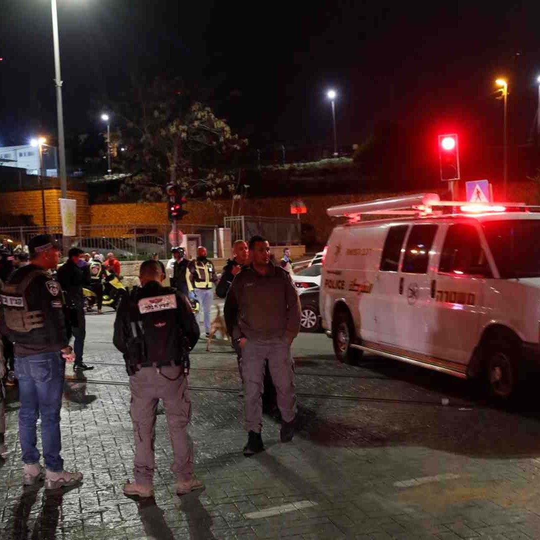 Ataque en sinagoga deja 7 muertos y varios heridos en Israel