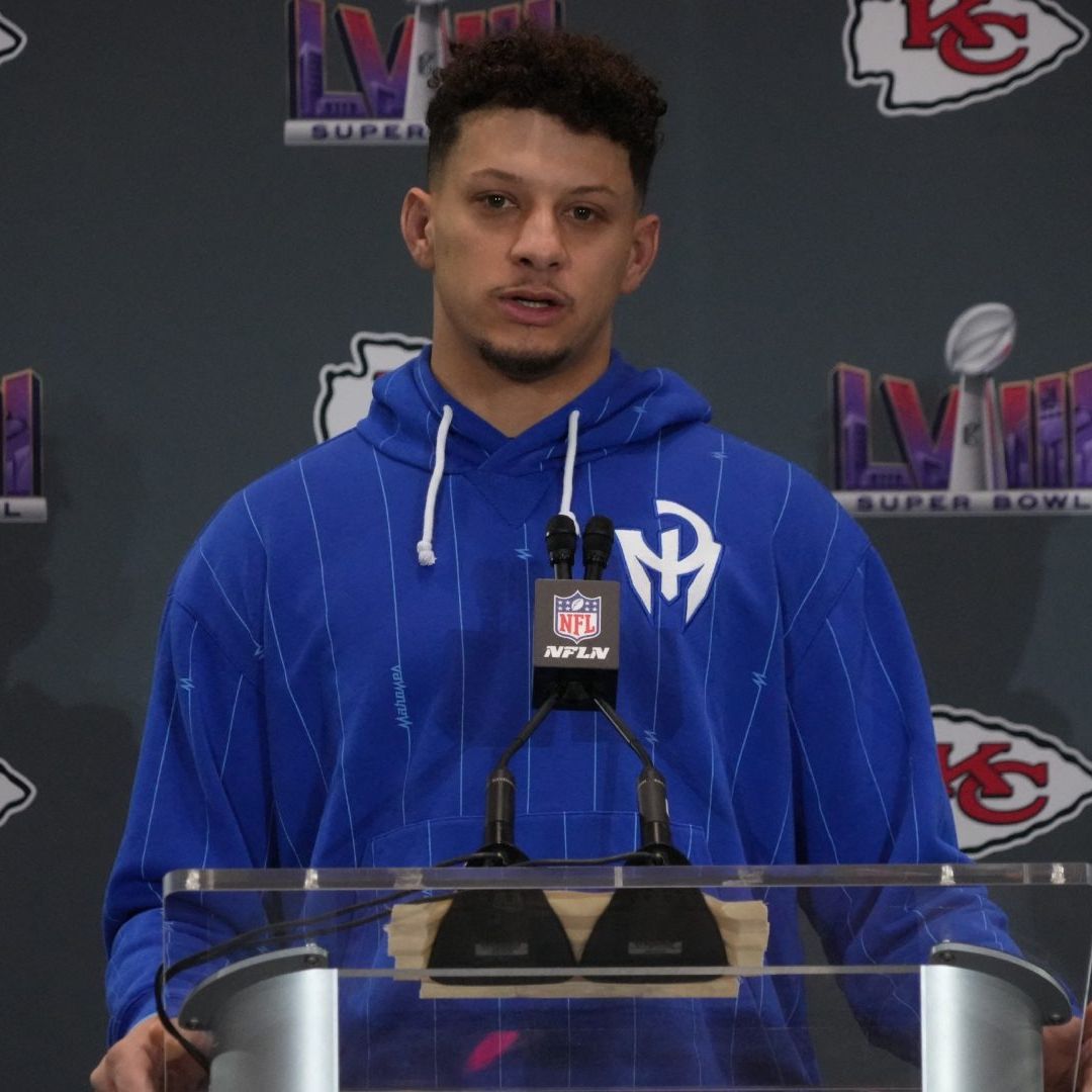 Fue elegido con el número 10 en el draft de 2017 de los Chiefs y se abrió las puertas del equipo a base de talento, ética laboral y liderazgo