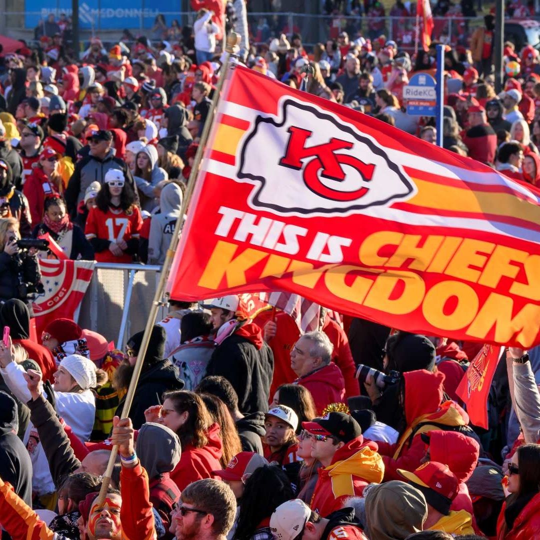 Kansas City se tiñe de rojo para celebrar otro título de los Chiefs