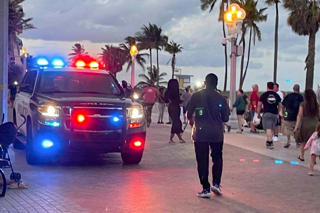 Tiroteo en Playa de Florida Deja Varios Heridos