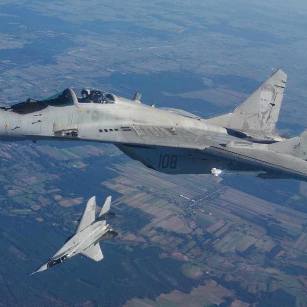 Ucrania: Polonia enviará aviones caza