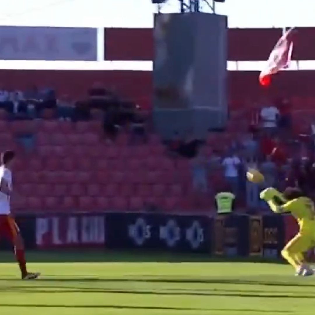 Video | 'Memo' Ochoa Comete Tremendo Error en Derrota de su Equipo en Portugal