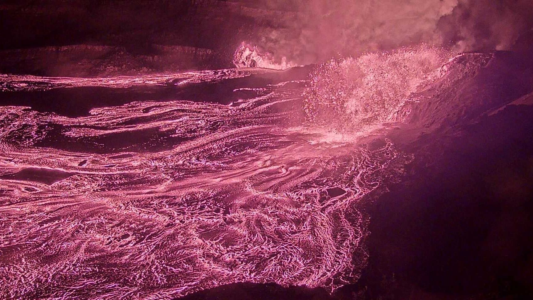 Material incandescente del volcán Kilahuea, ubicado en Hawai.