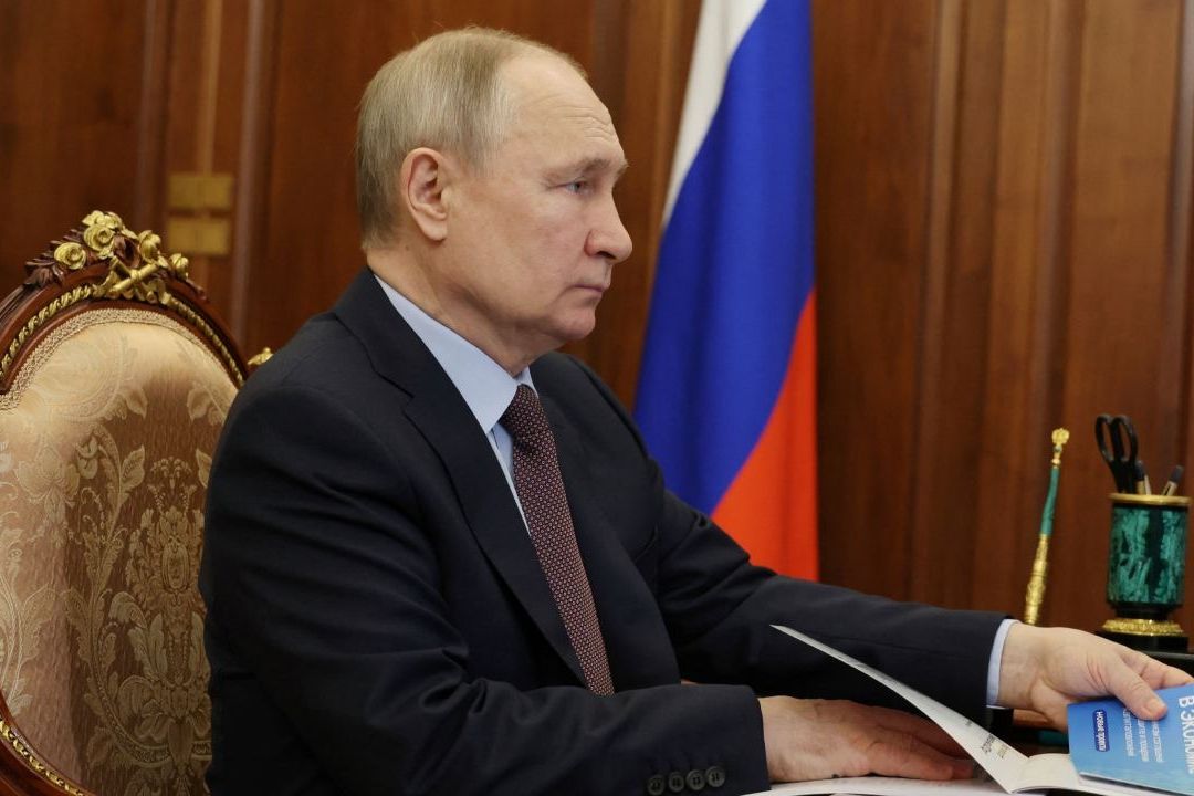 El presidente de Rusia, Vladímir Putin, volvió a su despacho tras el ataque con drones perpetrado contra el Kremlin