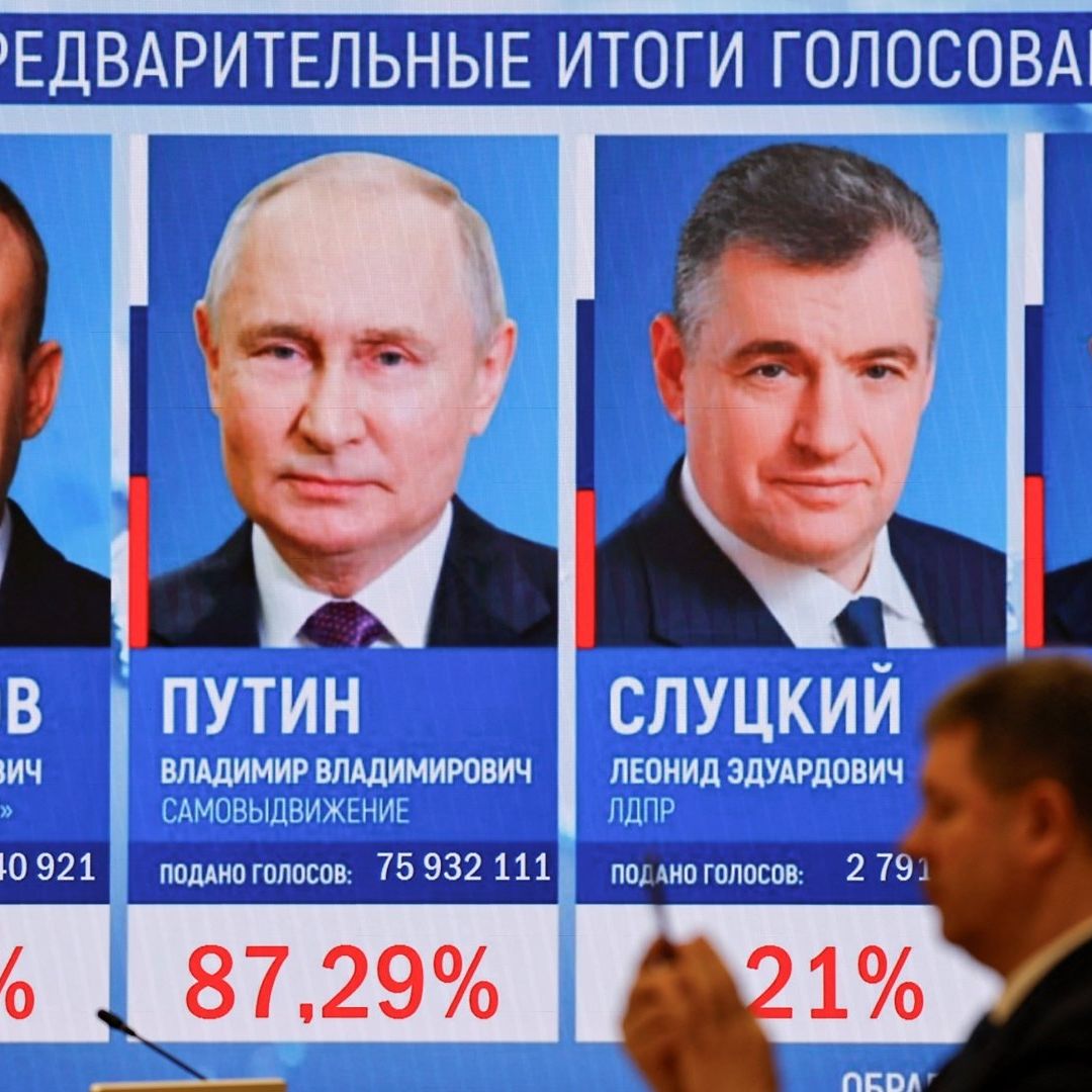 Kremlin Ve "Absurdas" las Críticas y Se Congratula por 87% de Votos Obtenidos en Elecciones