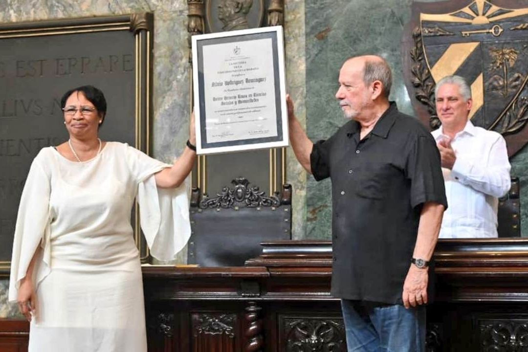 Universidad de La Habana otorga doctorado honoris causa a Silvio Rodríguez