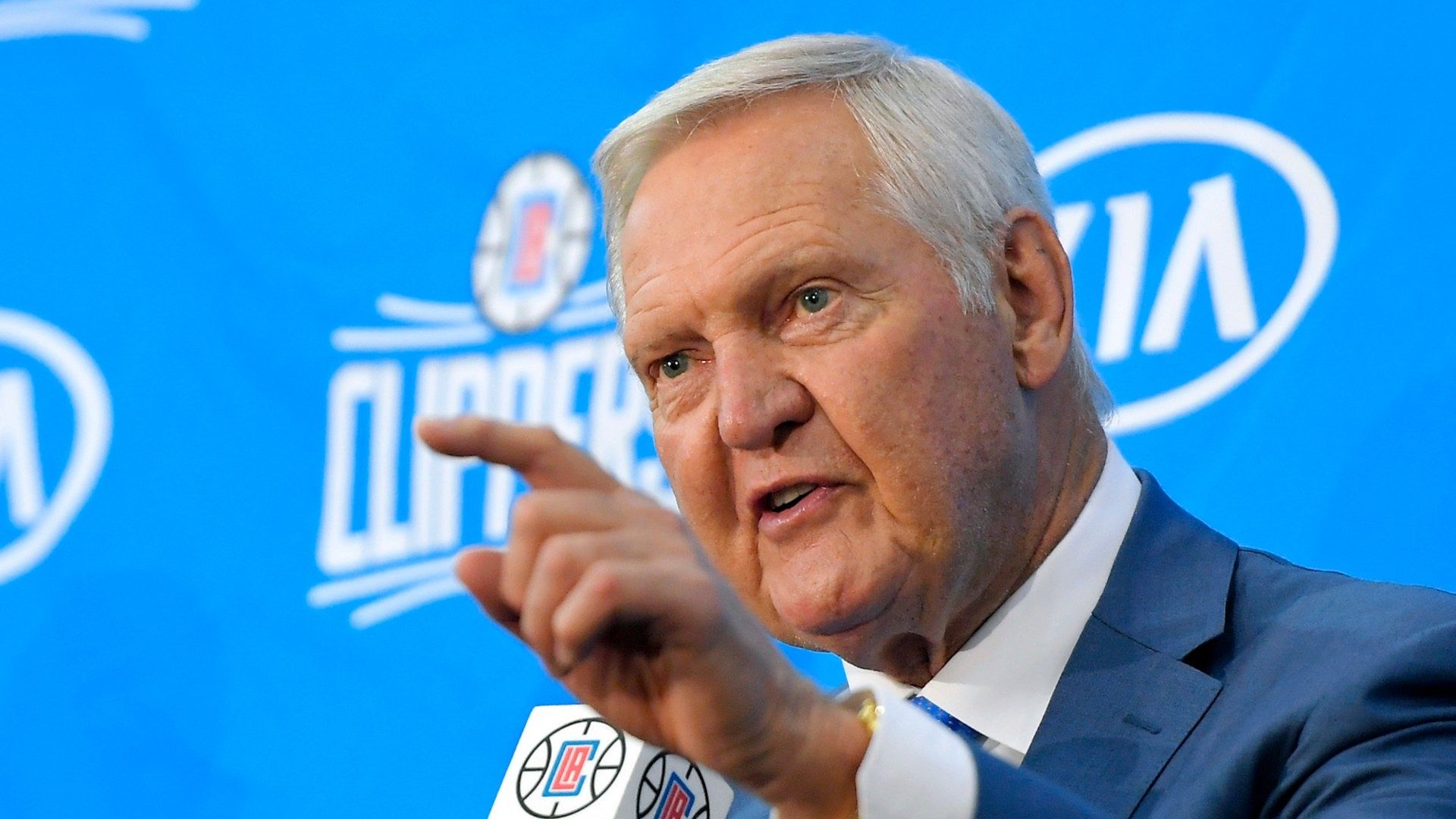Muere la leyenda de la NBA, Jerry West, a los 86 años de edad
