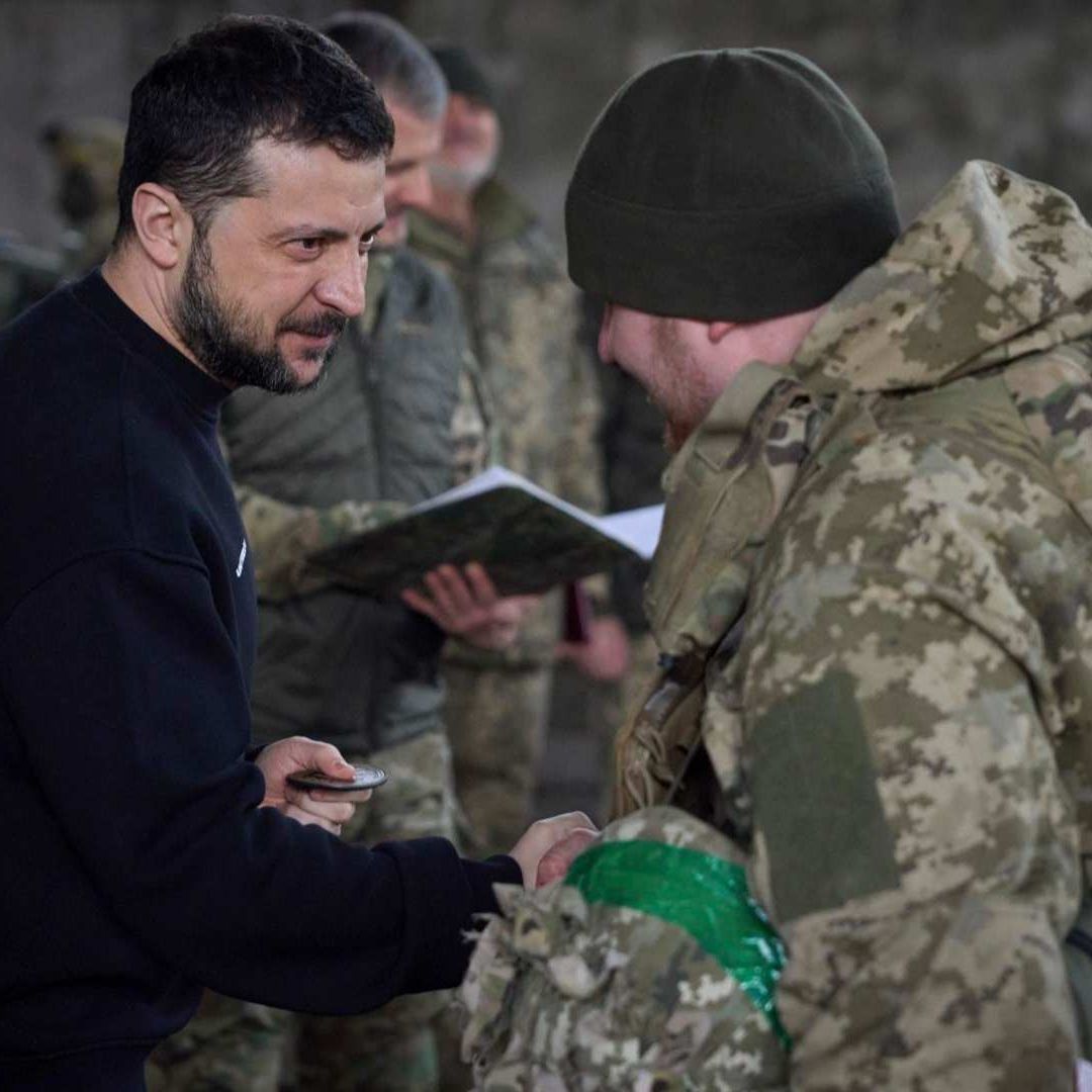 Rusia Ataca Ciudad Natal de Volodímir Zelenski Durante Guerra con Ucrania