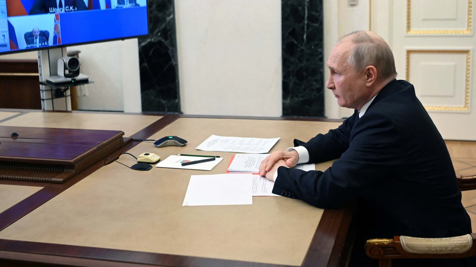 Putin Prohíbe Cambio de Sexo por Vía Médica, Firma Ley en Rusia