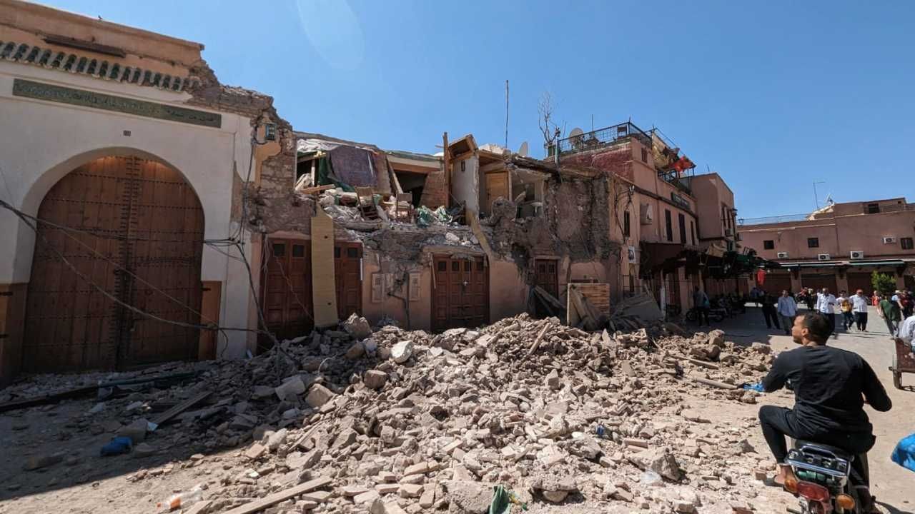 Las imágenes de los daños en Marrakech, Marruecos por el terremoto muestran edificios y casas derrumbadas
