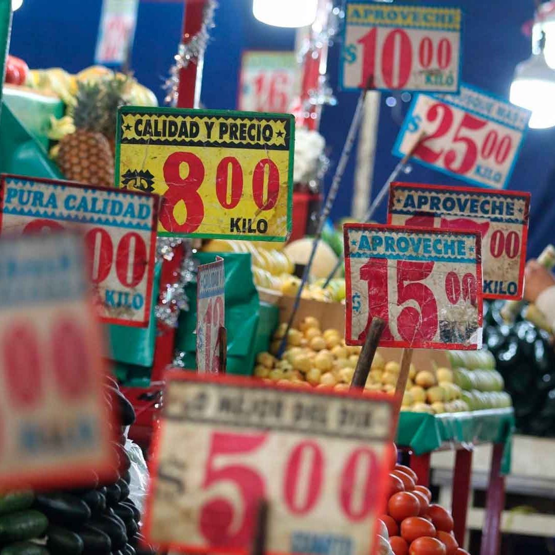 La inflación cedió en octubre y bajó a 8.41% luego de estar dos meses consecutivos en 8.70%, su cifra más alta en 20 años