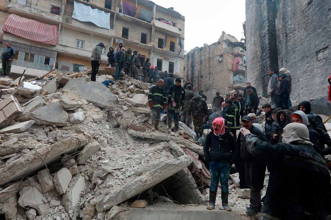 Las víctimas por el sismo de magnitud 7.8 que sacudió Turquía y Siria dijeron que es peor que las bombas