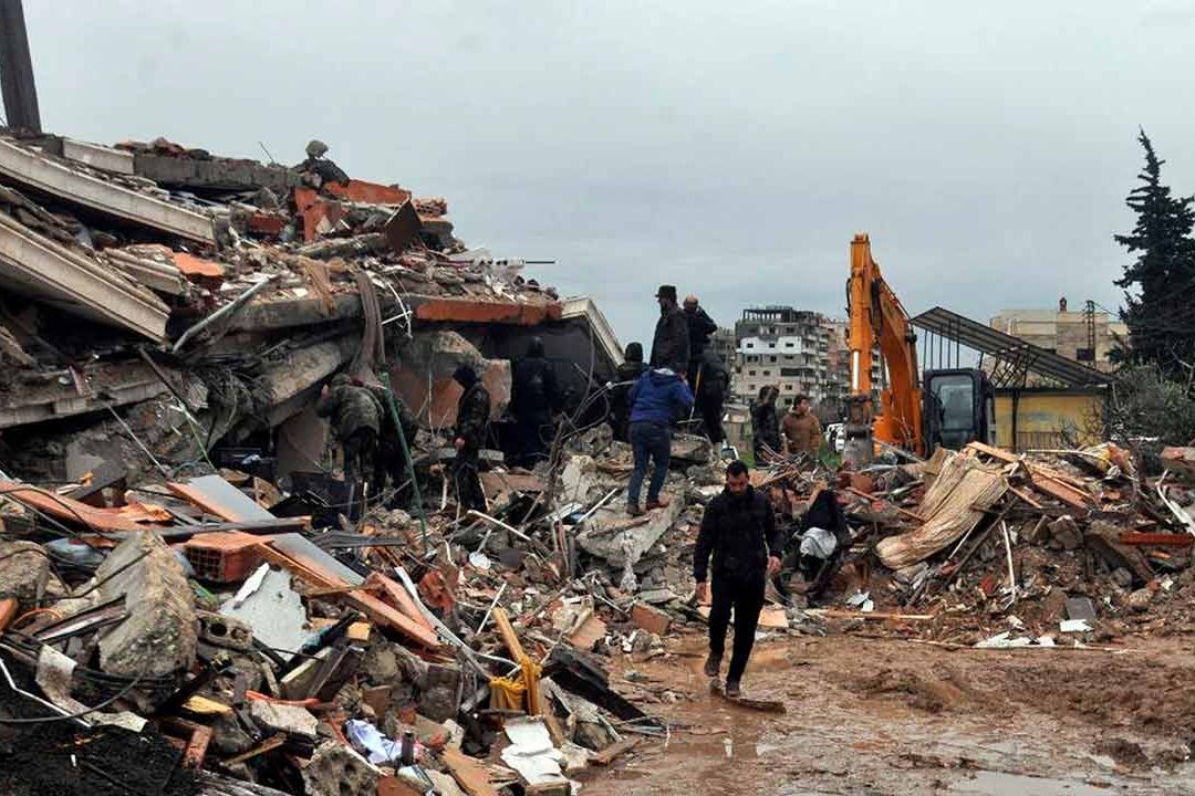 Sismos en Siria y Turquía dejan más de 2,300 muertos
