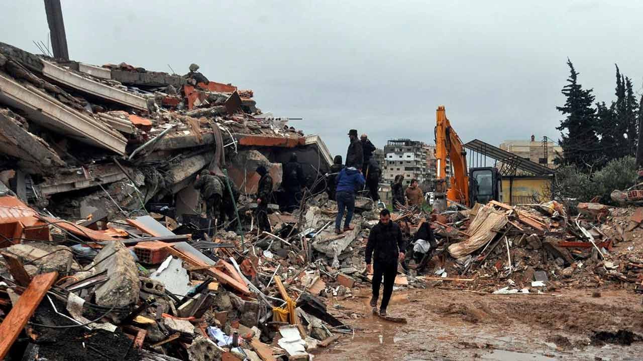 Sismos en Siria y Turquía dejan más de 2,300 muertos