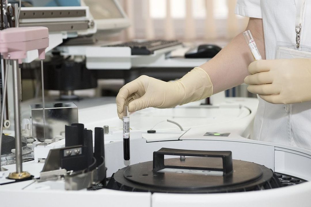 Alertan Sobre Riesgo Bioquímico tras Toma de Laboratorio en Sudán
