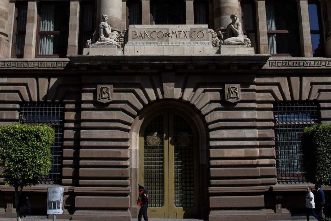 El Banco de México (Banxico) consideró que las presiones sobre la inflación se moderan pero aún persiste la incertidumbre