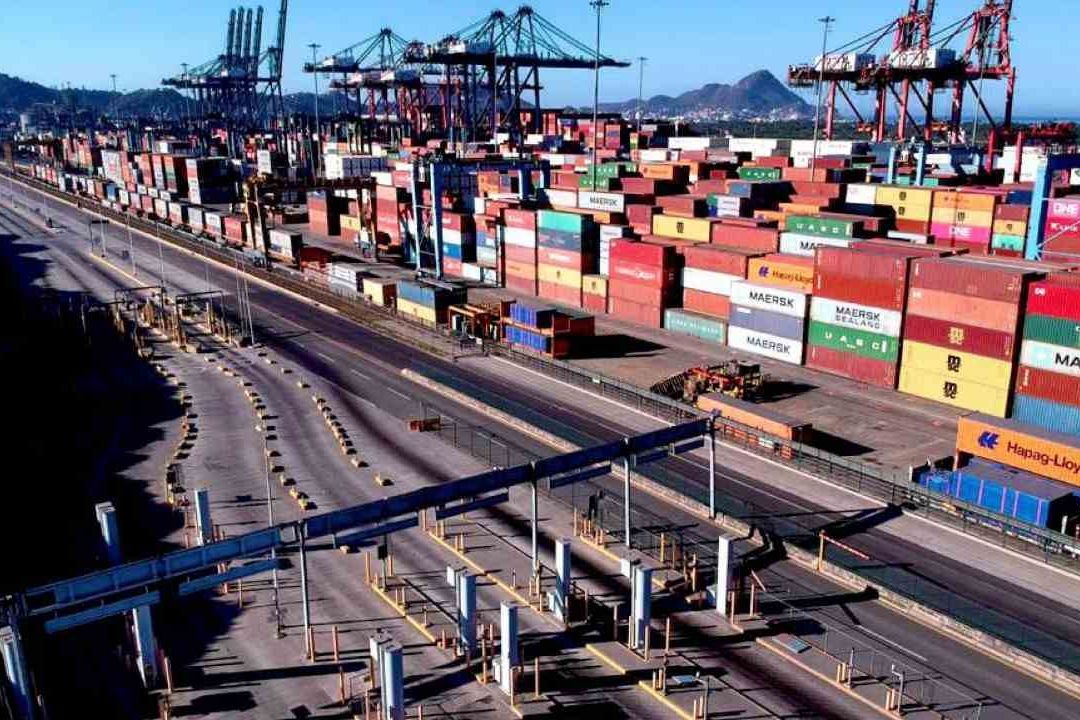 En abril de 2023, México reportó un déficit comercial de 1,509 millones de dólares, ante la caída anual de 2.9% en las exportaciones