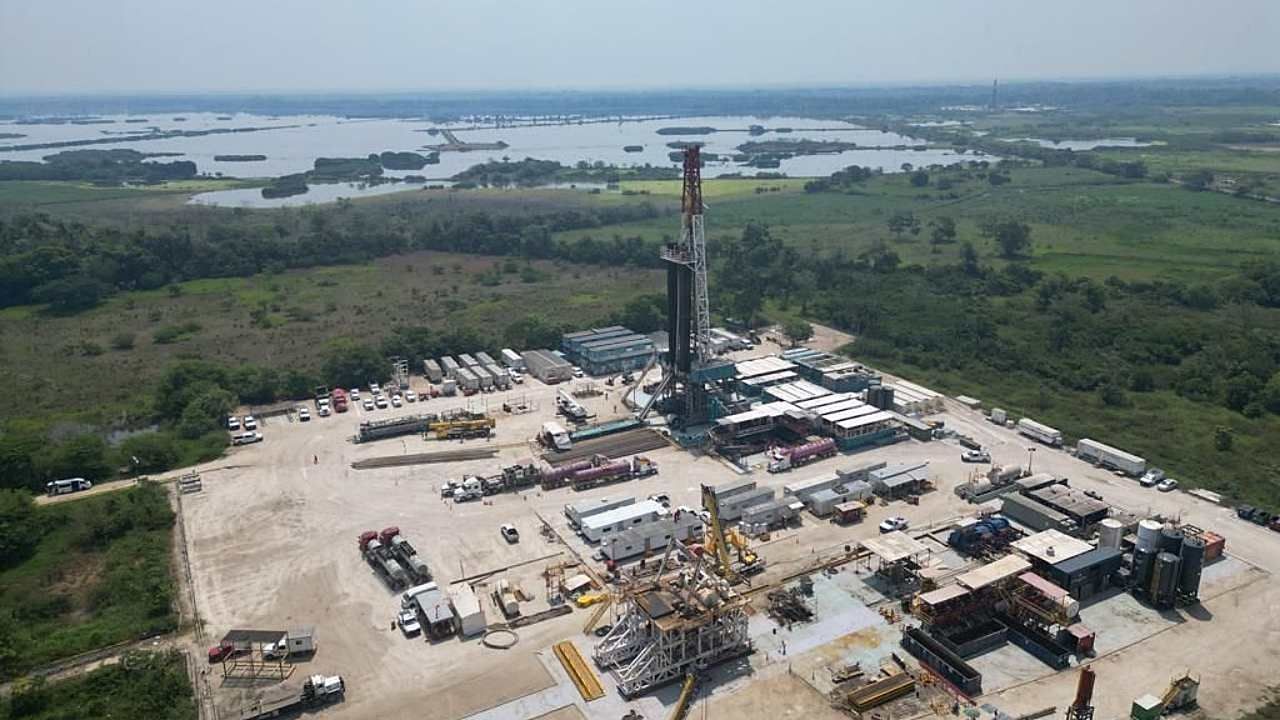 AMLO resaltó importancia de lograr la autosuficiencia energética