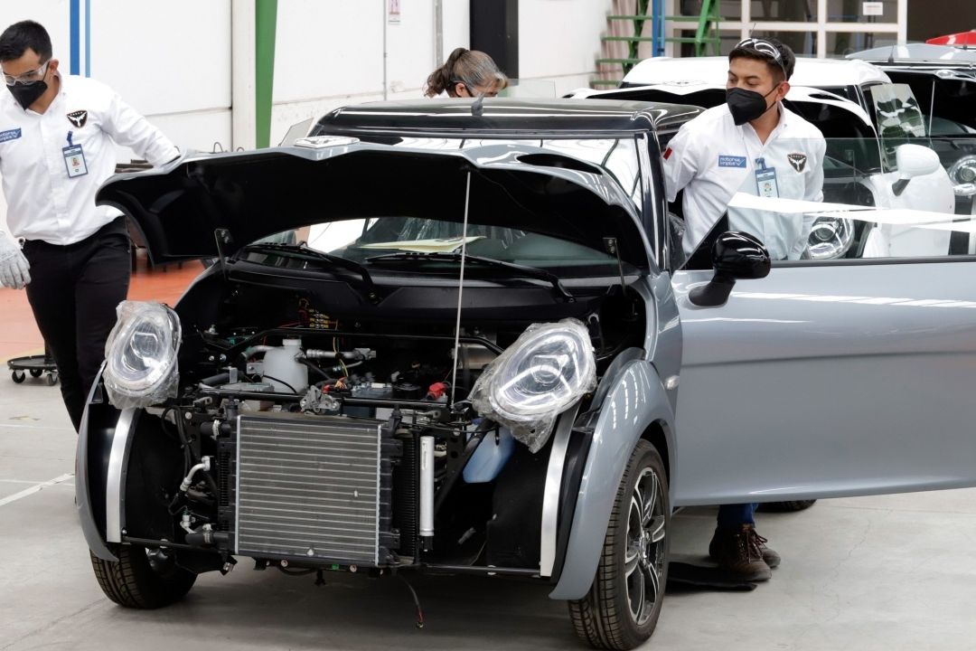 Crece producción de autos en México en octubre