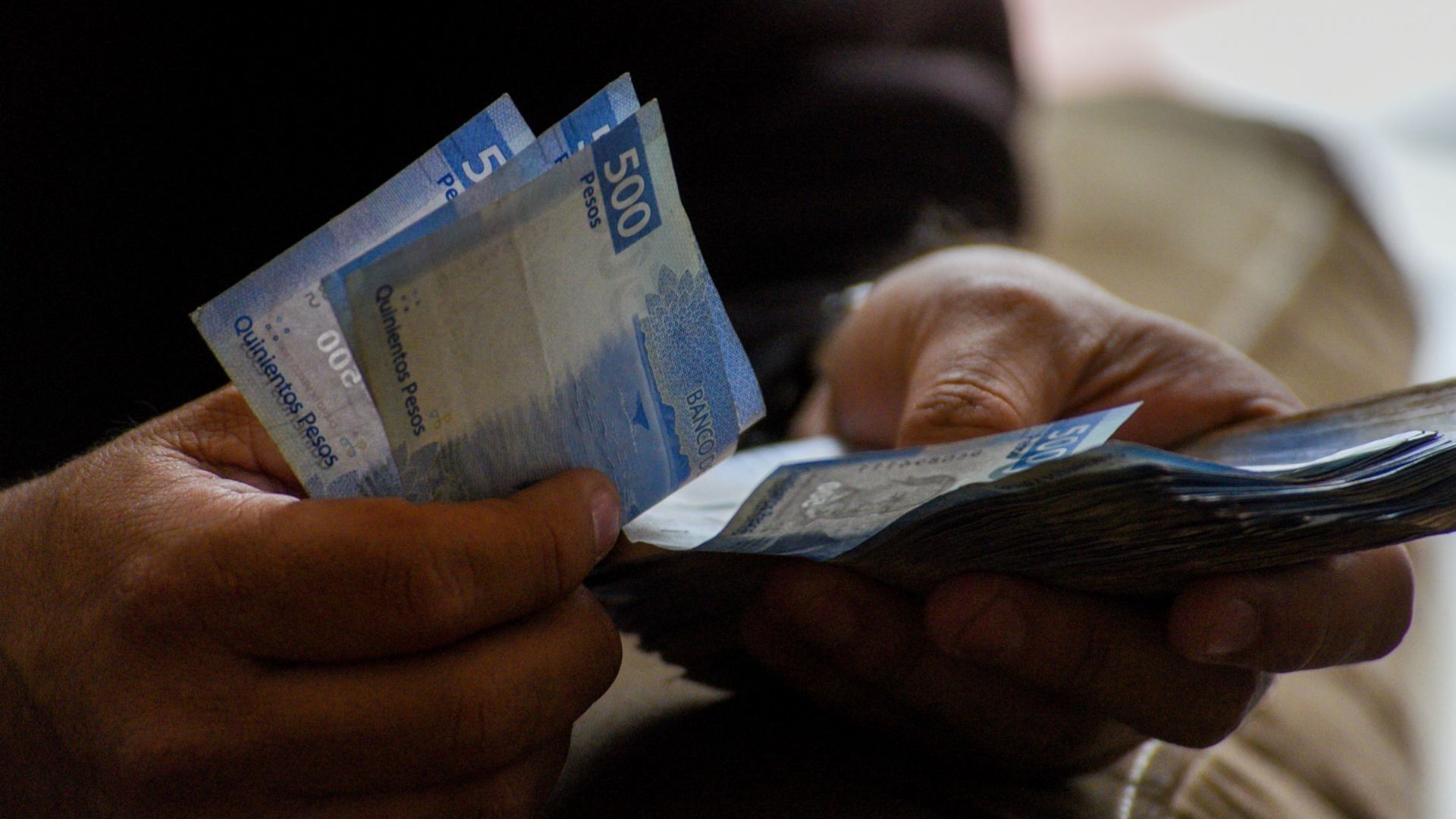 ¿Si Gano Más del Salario Mínimo me Toca Aumento en 2024? Esto Dice la Ley
